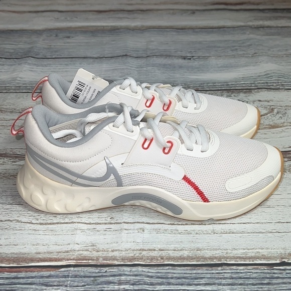 Nike Men’s Renew Retaliation 3 White/Lt Smoke Grey -Summit White Size 10 - Picture 4 of 9
